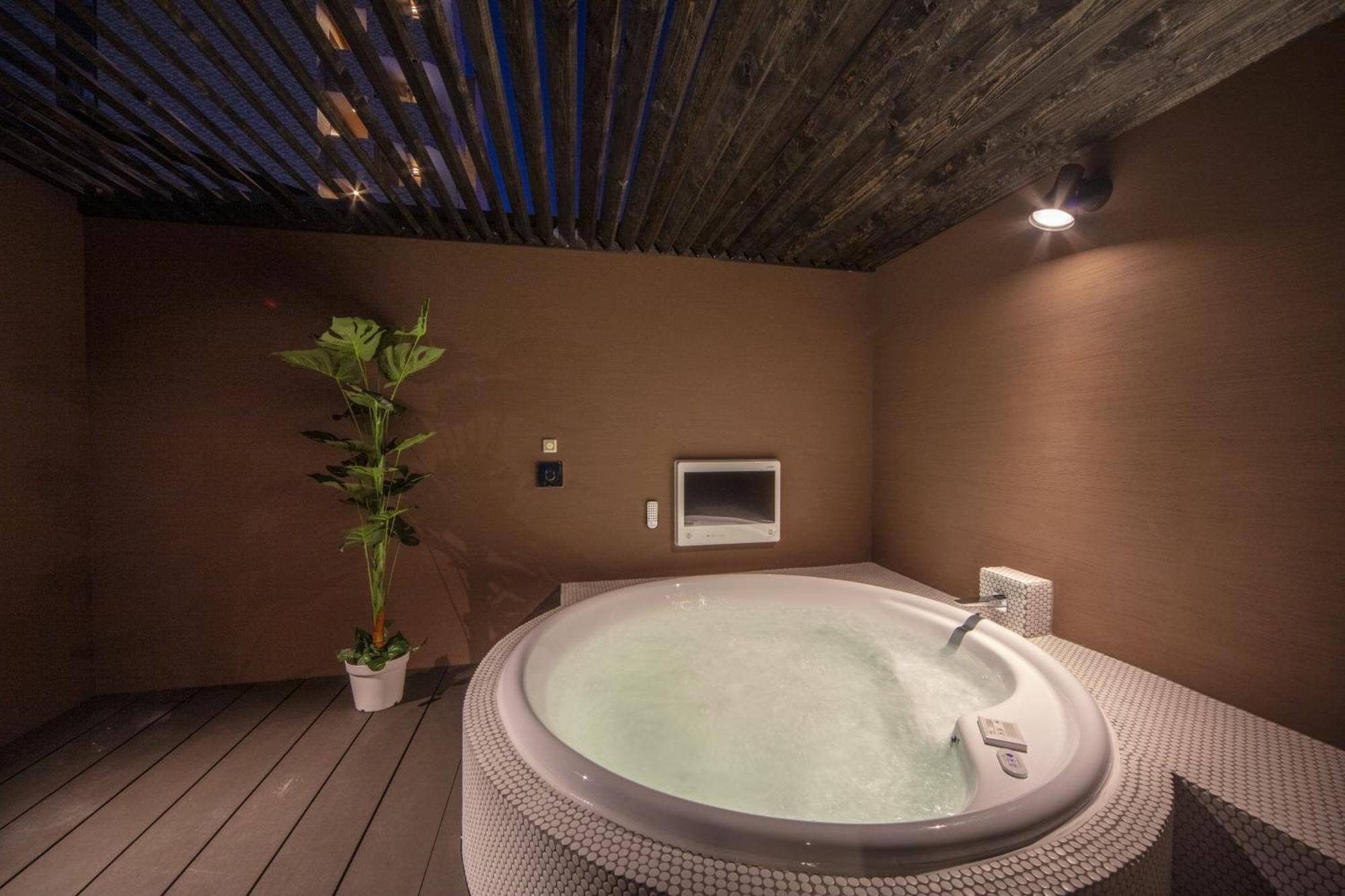 Noah Grande (Adults Only) Hotel Osaka Exterior foto